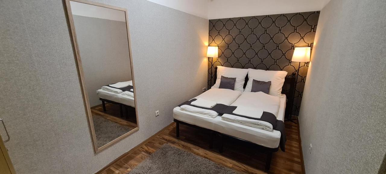 Elegant Apartment In The Hearth Of Budapeszt Zewnętrze zdjęcie